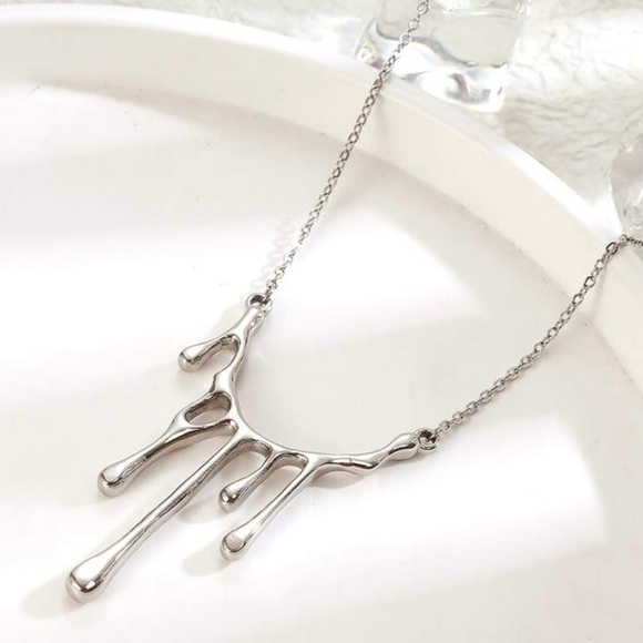 Melting Metal Dripping Droplet Blood Liquid Water Goth Edgy Vamp Two Way Pendant - Picture 7 of 16